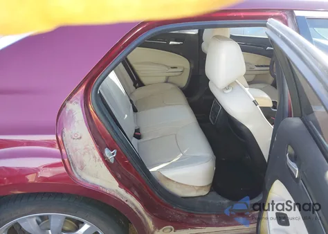 2017 Chrysler 300C z USA, uszkodzony, nr VIN 2C3CCAET9HH616868